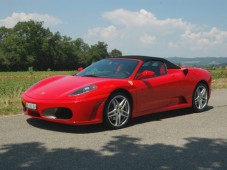 Storbritannien : Kör Ferrari i England