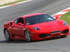 Italia : Kör en Ferrari, Lamborghini eller Porsche GT - 4 varv i Italien