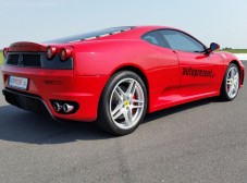 Kör en Ferrari 8 km i Malmö